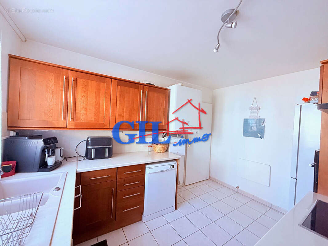 Maison à SAVIGNY-LE-TEMPLE