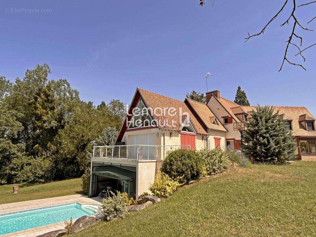 Superbe propriété 6 chambres, piscine sur 6800 m² de terrain - photo 8