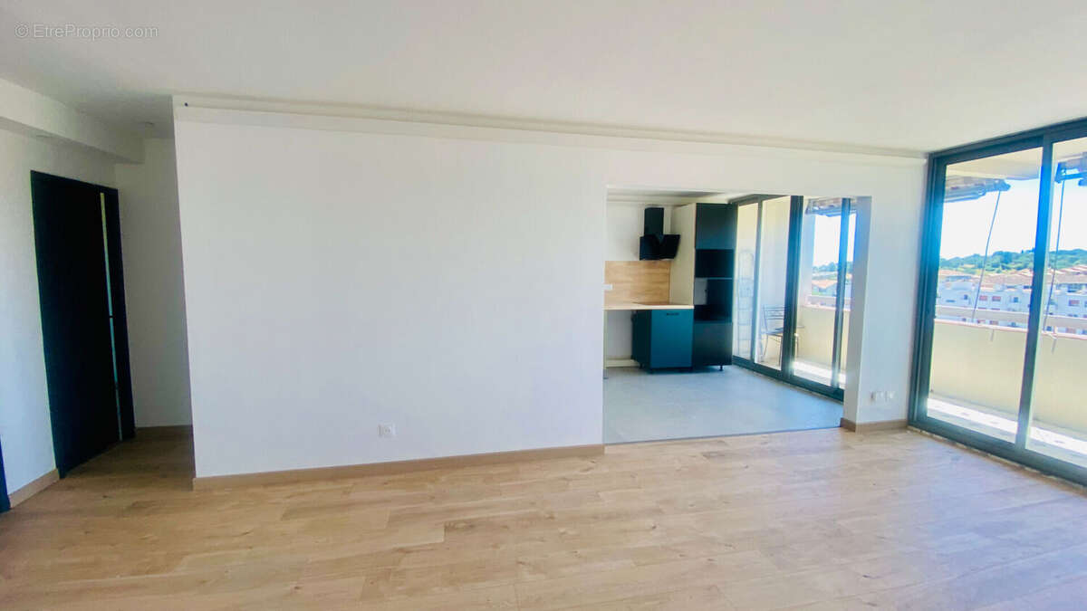 Appartement à LE CANNET