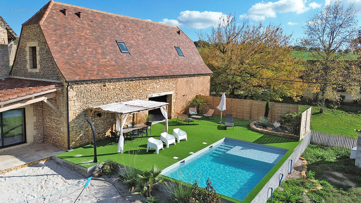 Maison à SAINT-GENIES