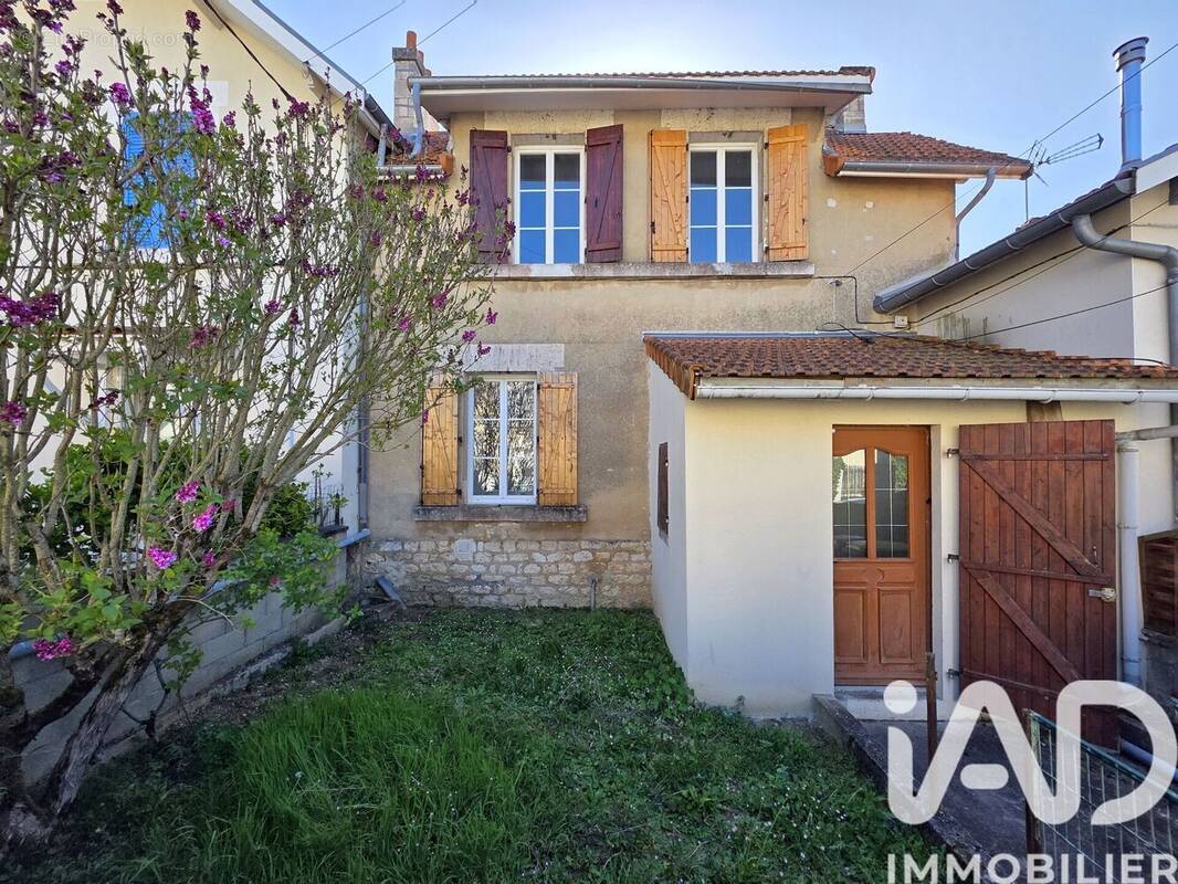 Photo 1 - Maison à ANGOULEME