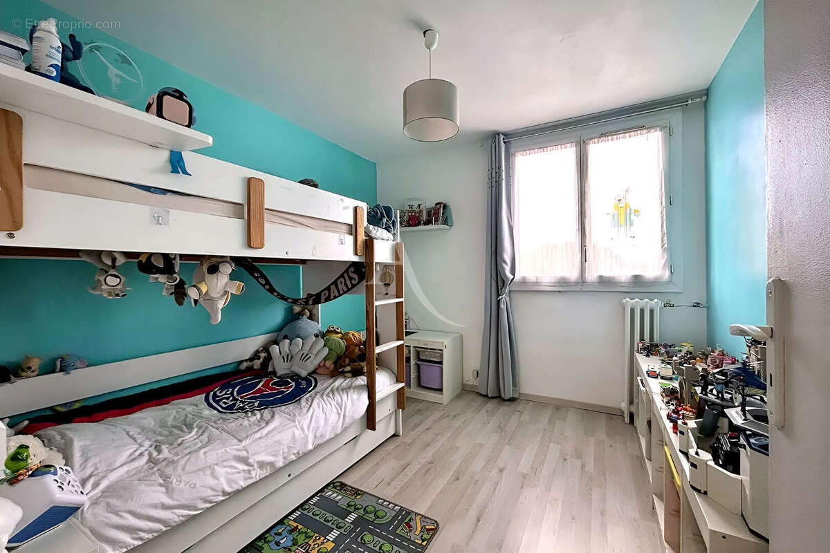 Appartement à SAINT-MAUR-DES-FOSSES