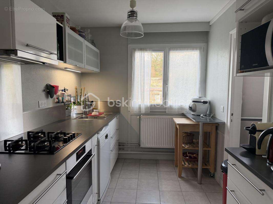 À VENDRE – Périgueux – Résidence au calme le long de la Voie Verte Appartement T4 de 78 m² – Terrasse + Garage – Proximité centr - photo 4