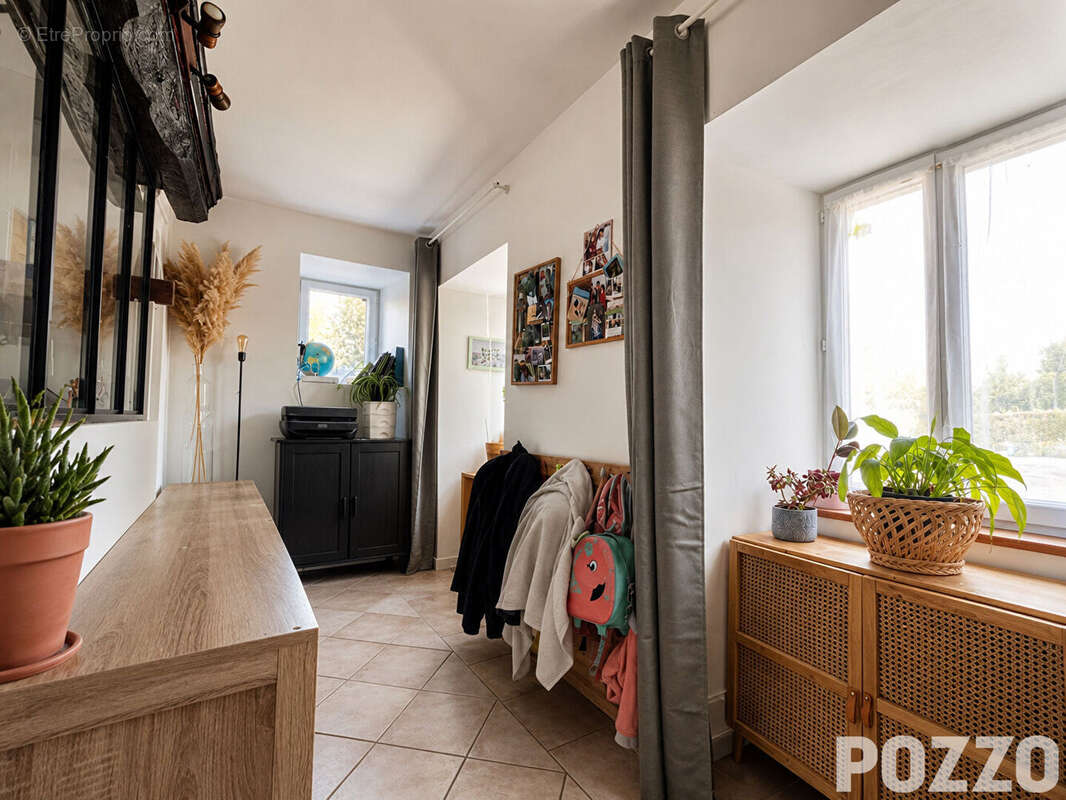 Belle maison en pierre, 147m2, 4ch, dépendances, beau terrain vue dégagée et sans vis à vis - photo 15