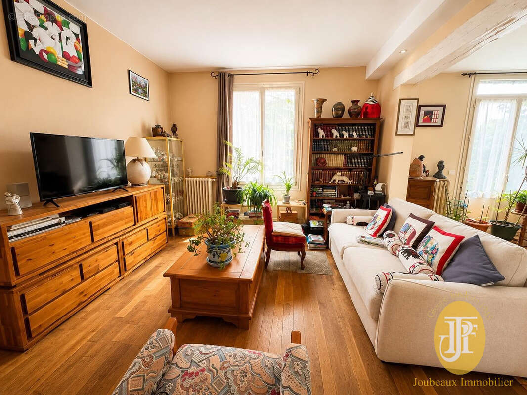 À Gaillon, une maison familiale alliant authenticité et modernité - photo 4