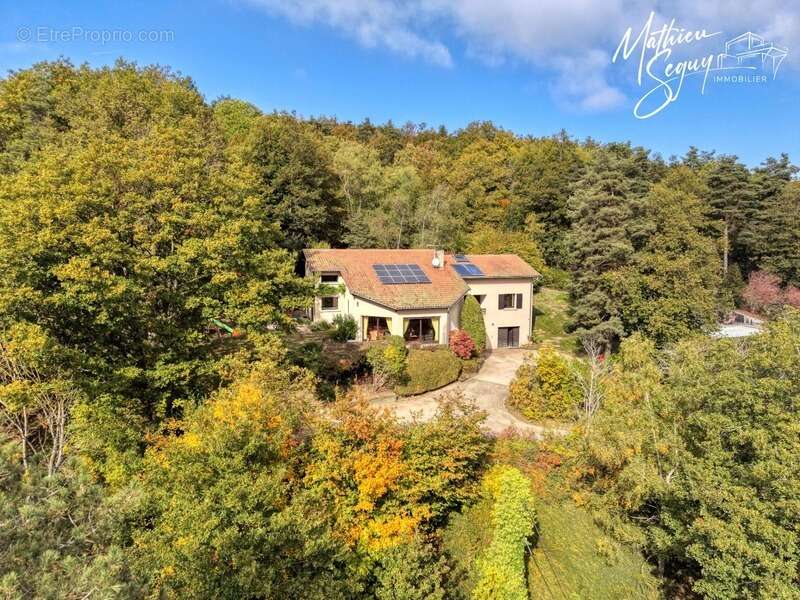 Maison à AVEIZE