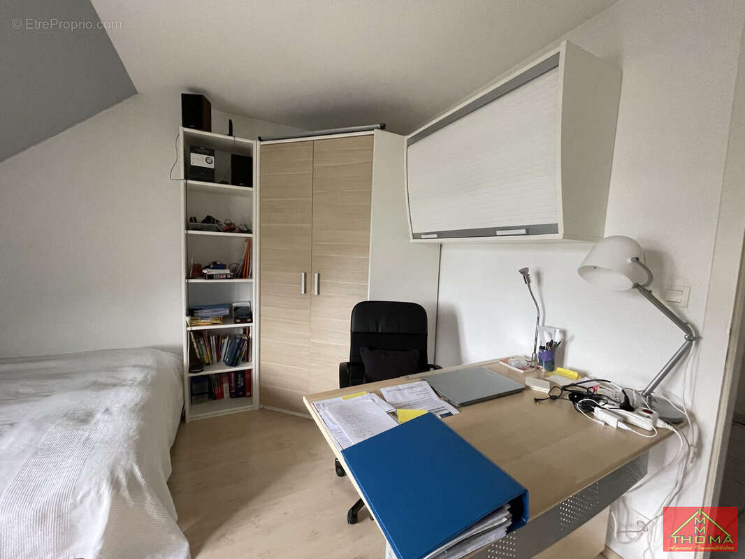 Chambre 1 avec dressing - Maison à WALDIGHOFEN