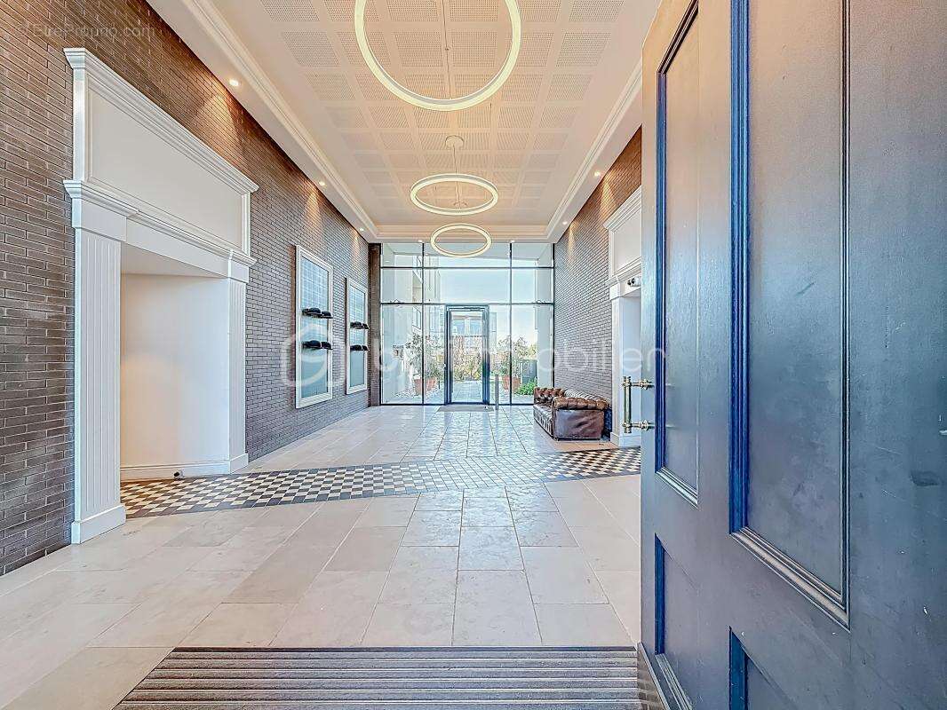 Appartement à LATTES