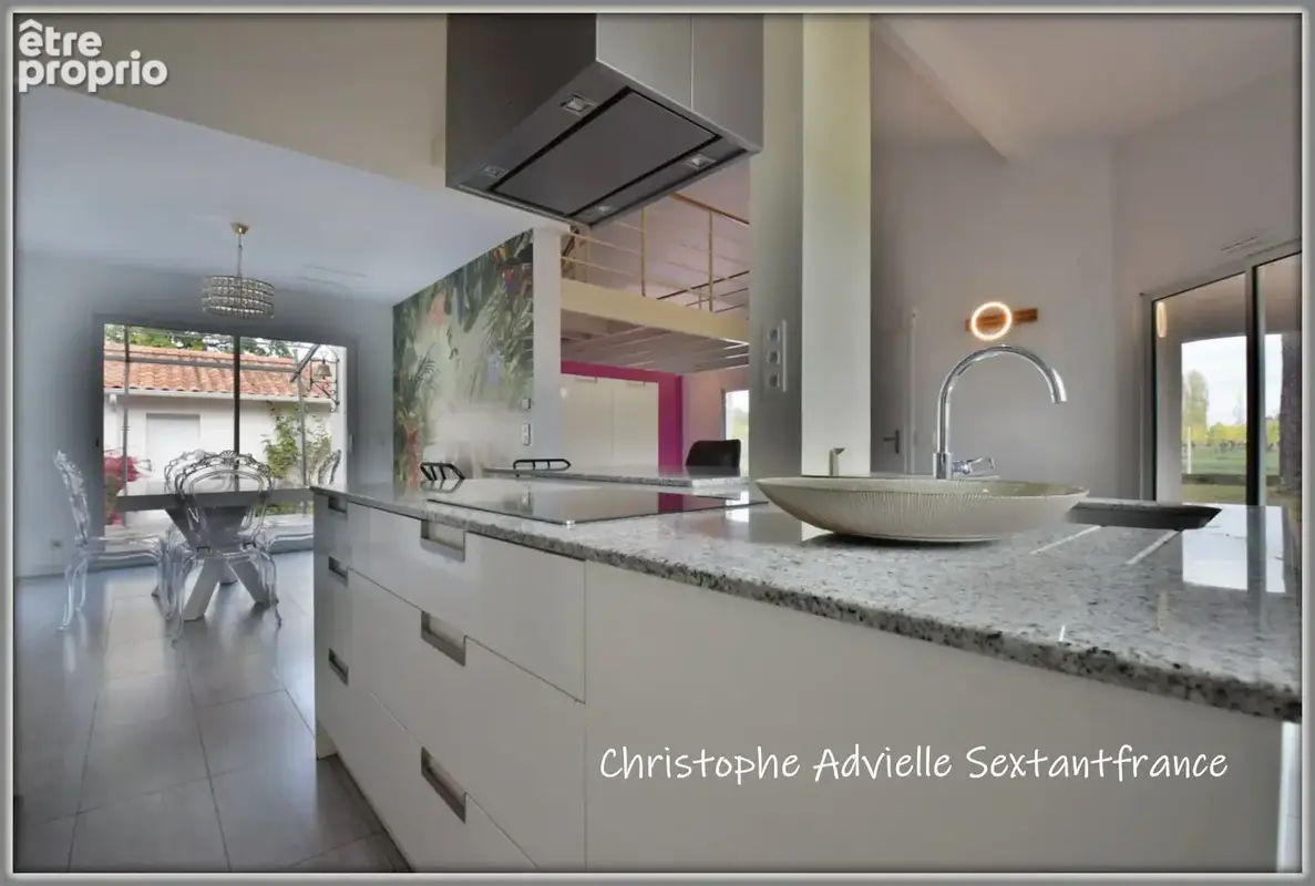 Maison contemporaine , studio d'invités, garage, piscine , pool house sur 5090 M2 de parc - photo 3