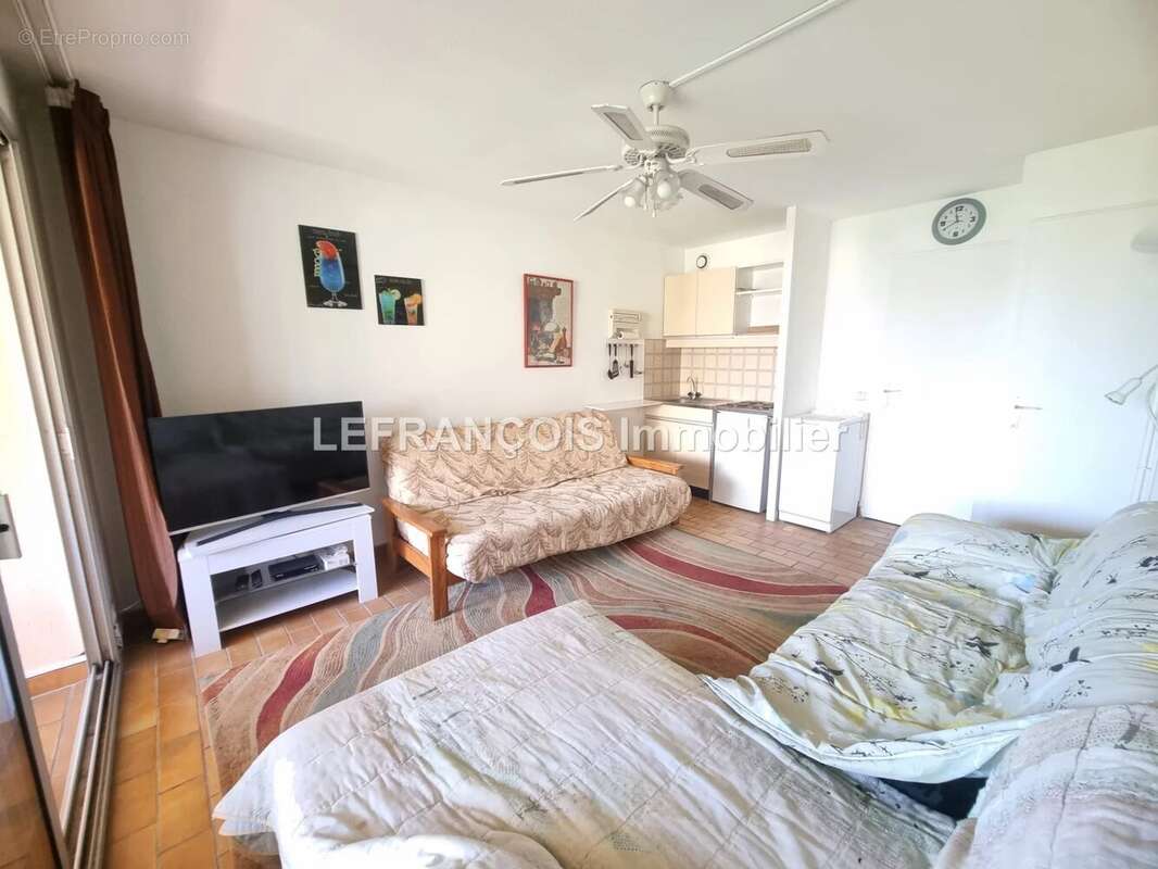 Appartement à VALLAURIS