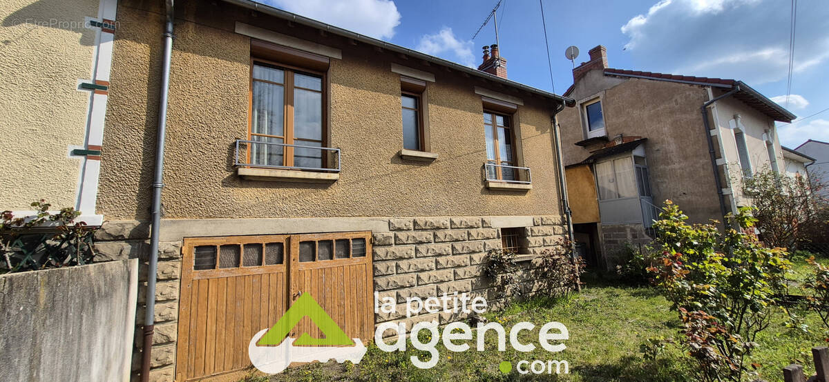 Maison à MONTLUCON