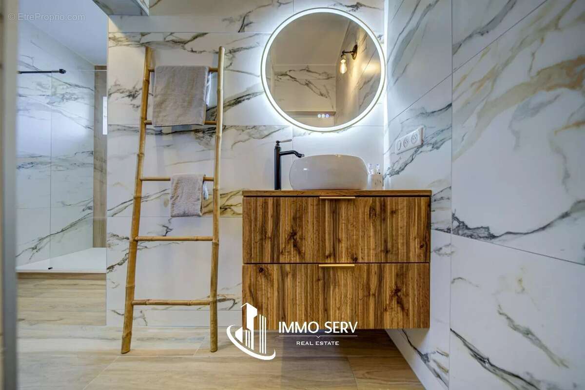 Appartement à AMNEVILLE