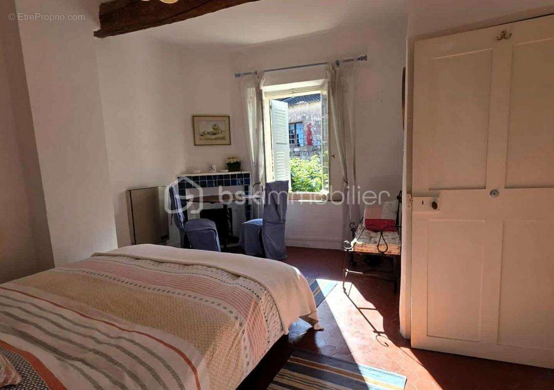 A Les Arcs (Var) - Maison de village avec jardin et garage - photo 8