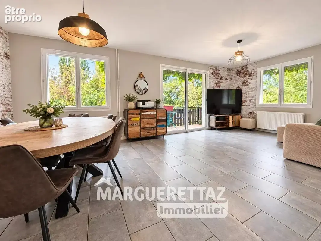 VIUZ-EN-SALLAZ – Maison familiale avec magnifique terrain arboré - photo 6