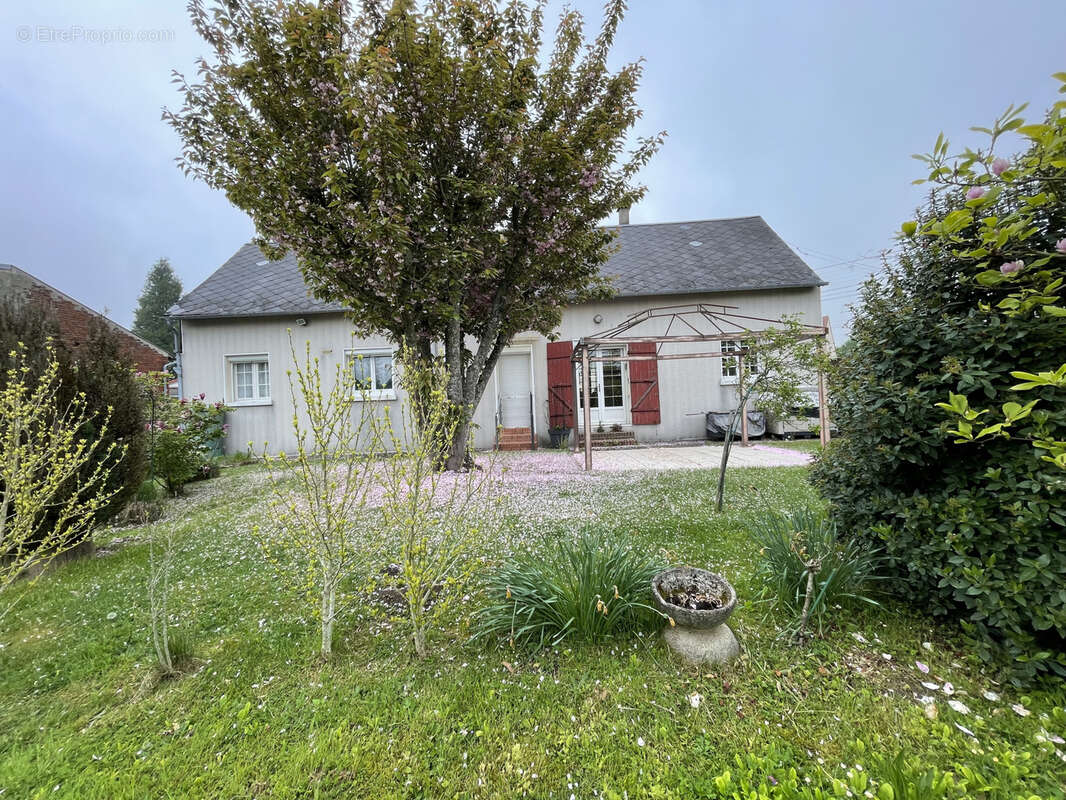 Maison à SAINTE-GENEVIEVE