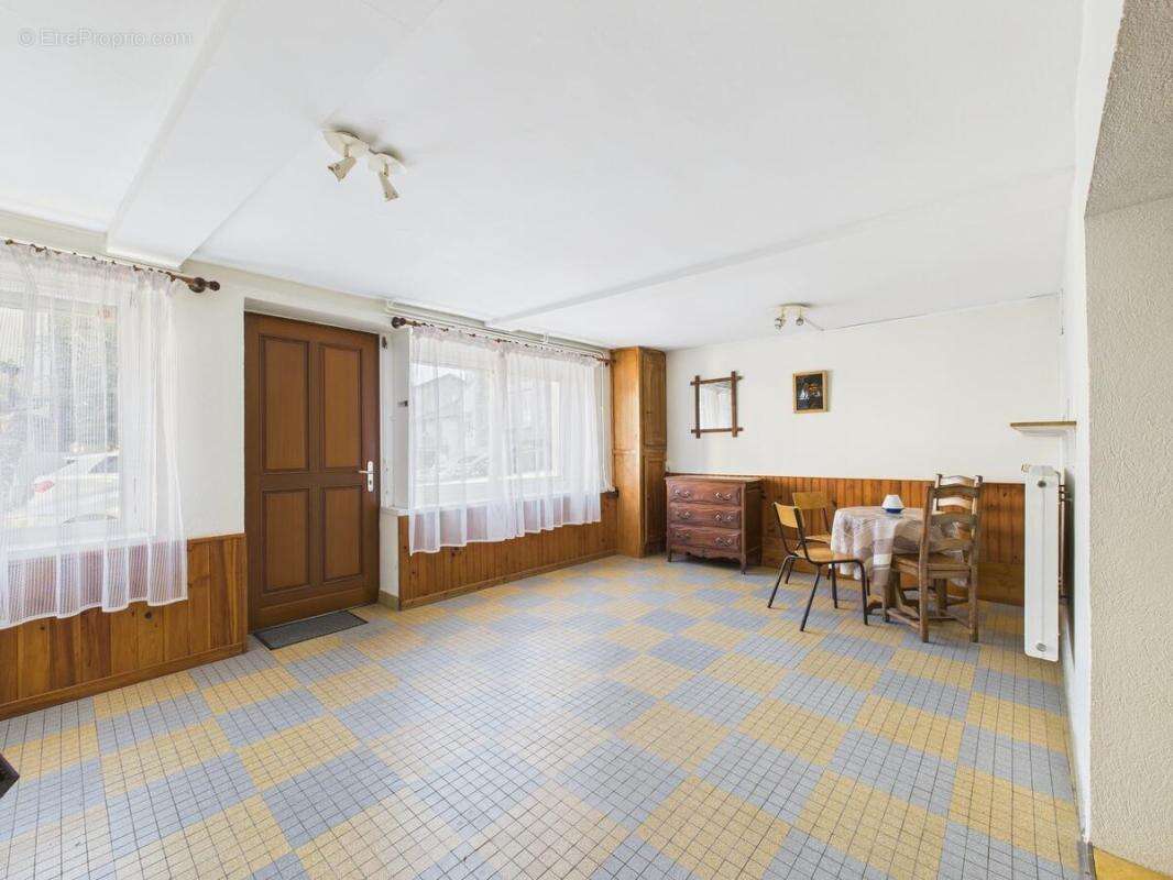 Maison à VOLVIC