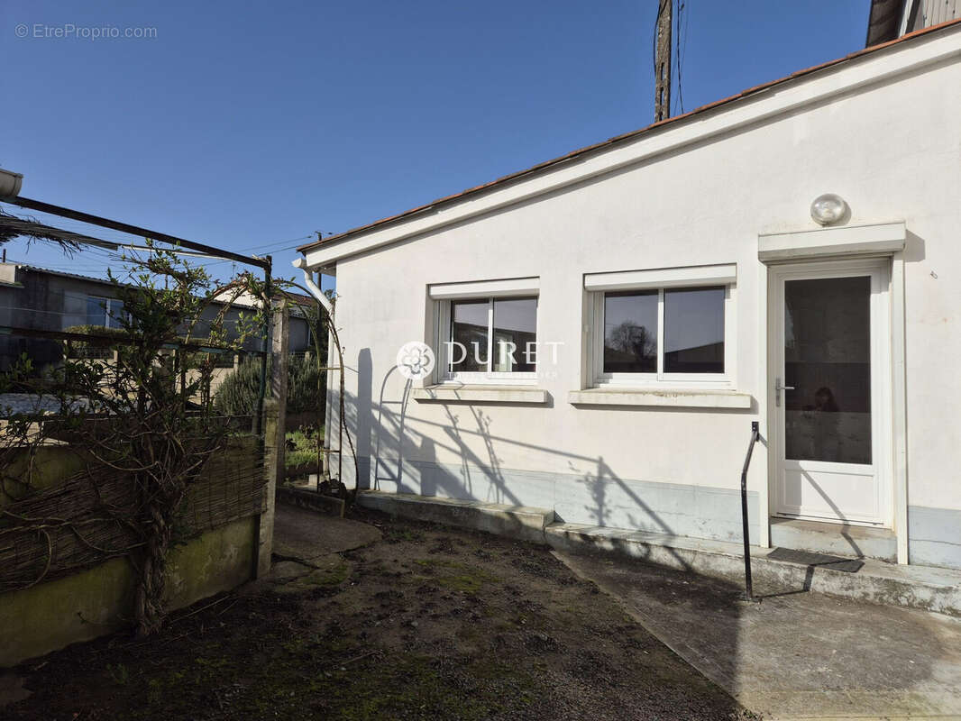 Maison à LA VARENNE