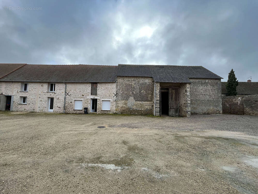 Maison à NANGEVILLE