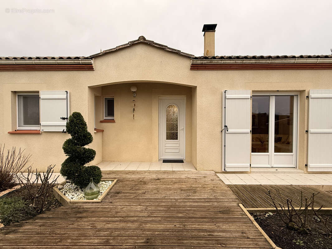Maison à LAUSSOU