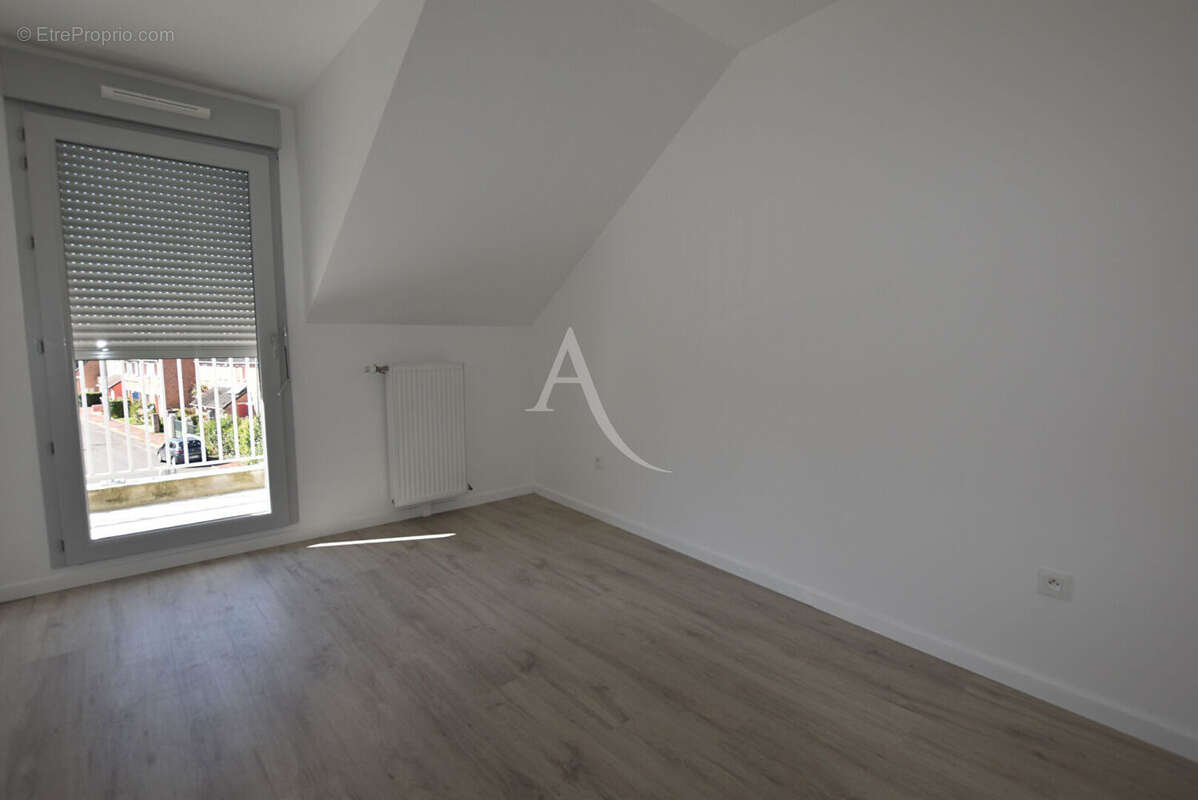 Appartement à COMBS-LA-VILLE