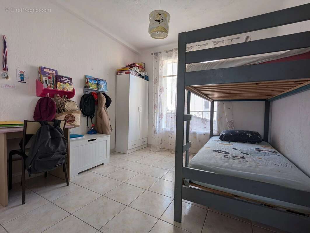 Appartement à VALLAURIS