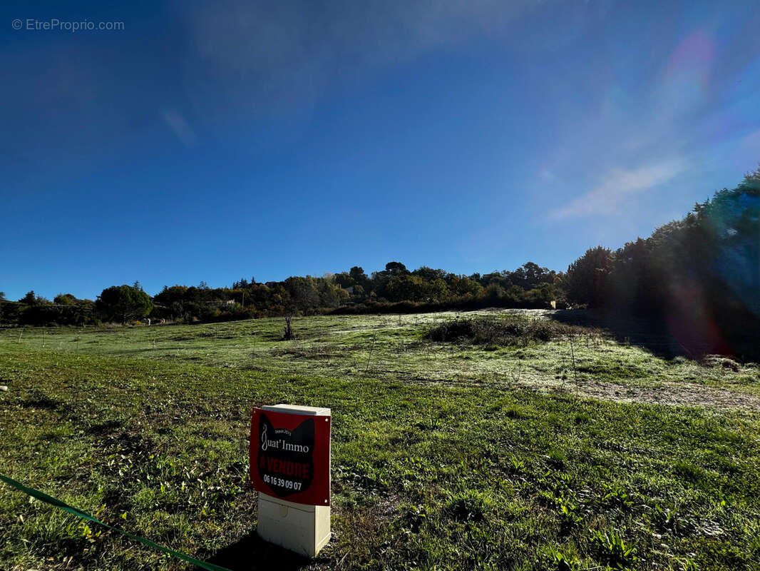 Terrain à PIERREVERT