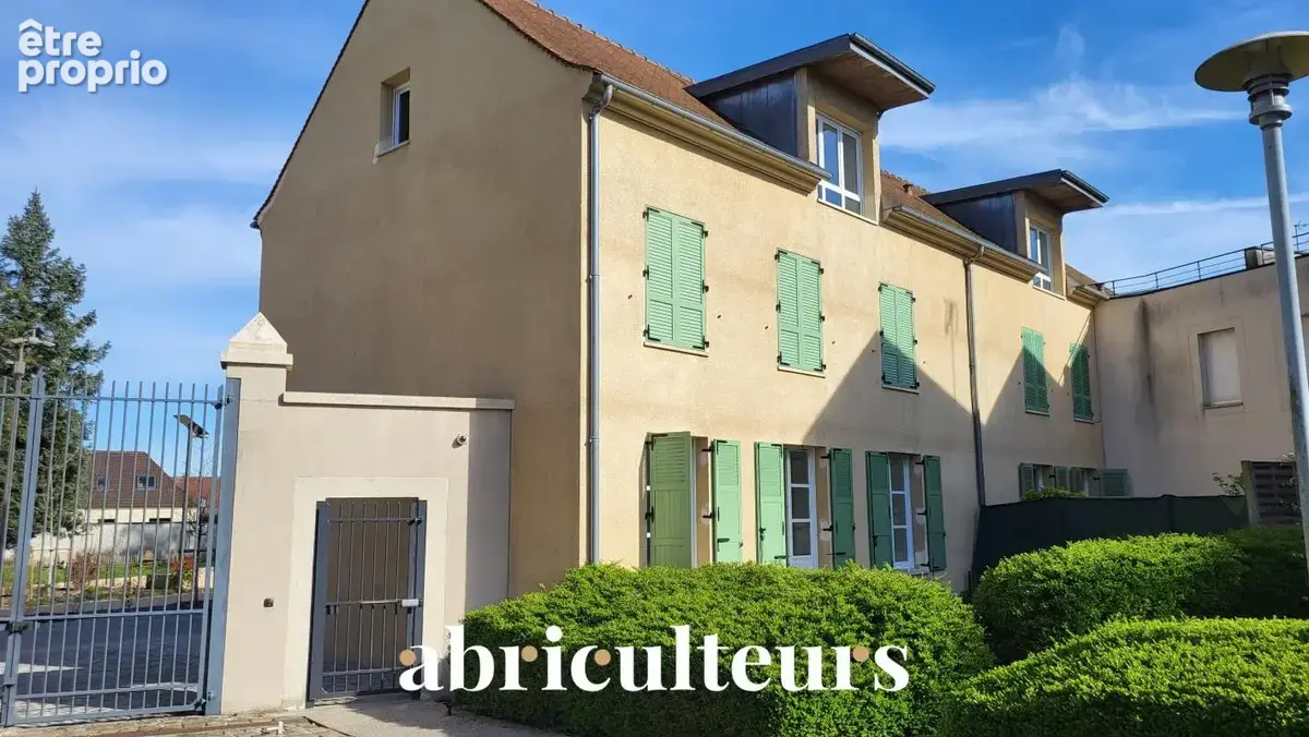 Appartement à SURVILLIERS