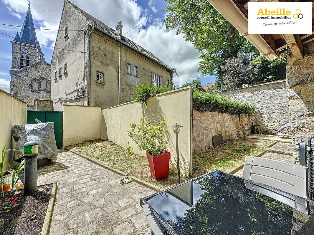 Maison à SAINT-CHERON