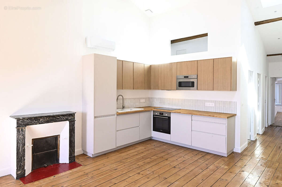 Bordeaux Coeur Chartrons - Appartement T3 de 70 m² entièrement rénové - photo 4