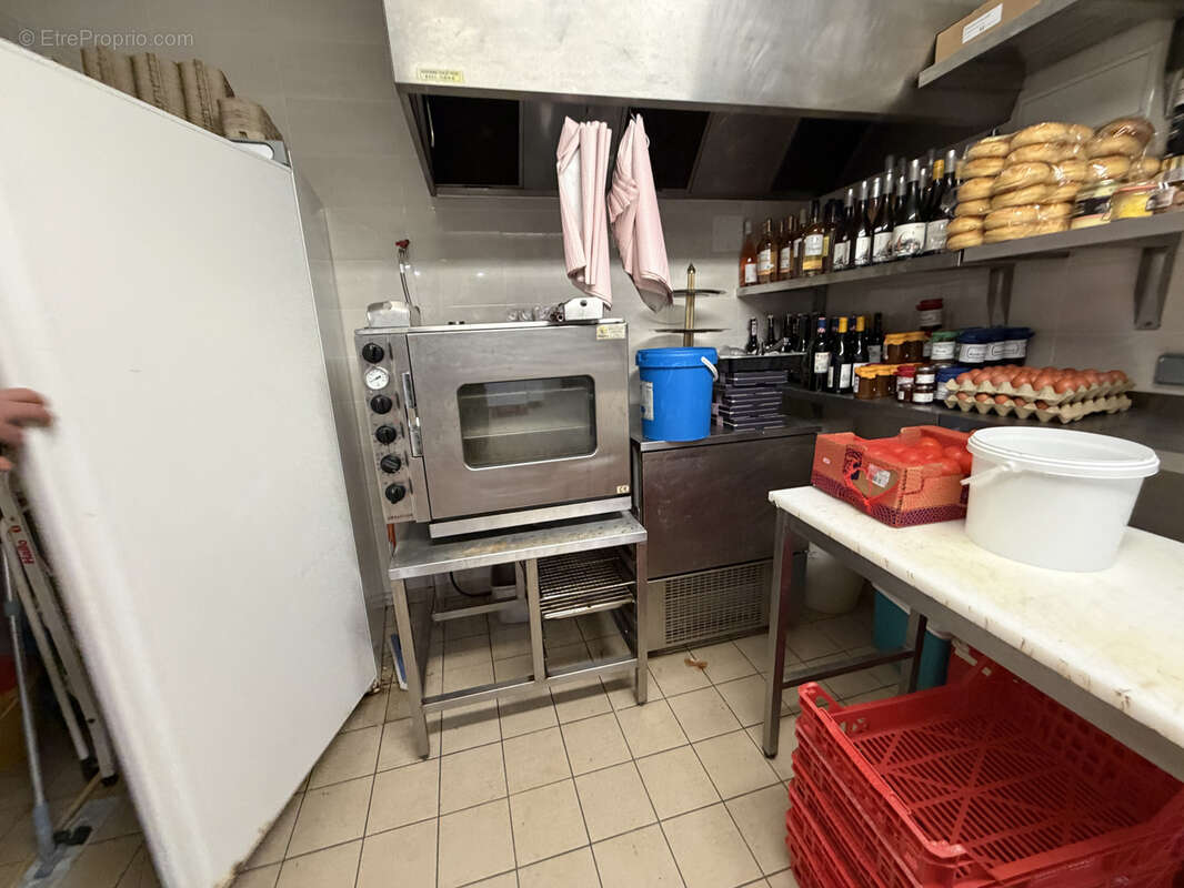Fond de commerce BOUCHERIE-CHARCUTERIE-TRAITEUR secteur Aigueperse, 600000€ CA , vente 199000€ FAI - photo 7