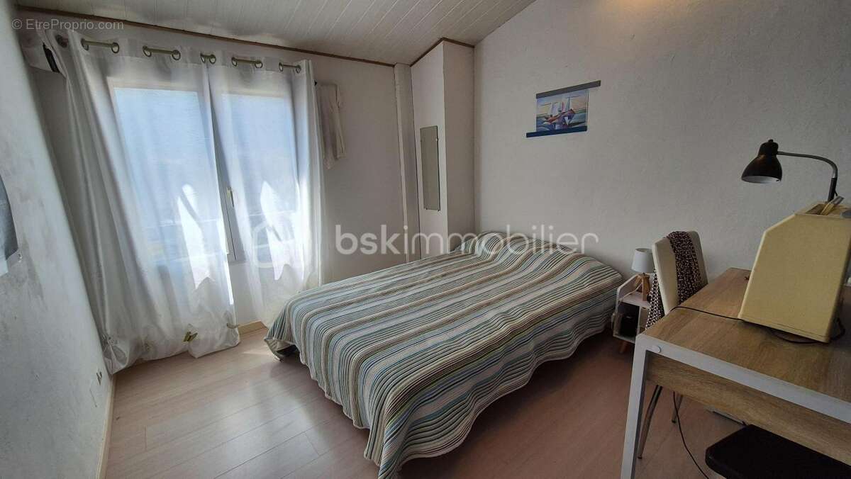 A vendre maison 3 faces de 131m² sur terrain de 336m² a ceret - trois chambres - garage - climatisation reversible - vue sur le  - photo 17