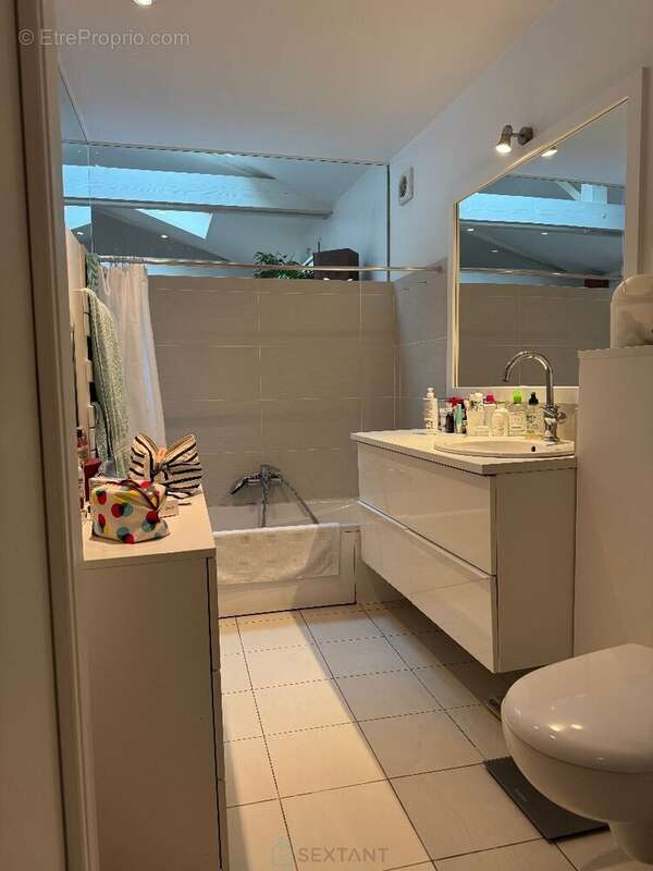 Appartement à PARIS-20E