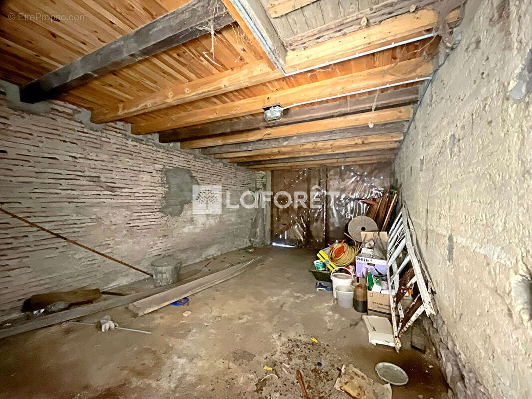 Maison à VARENNES-SAINT-SAUVEUR