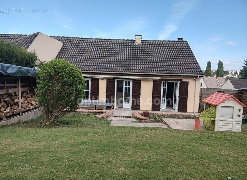 Maison à MONTATAIRE