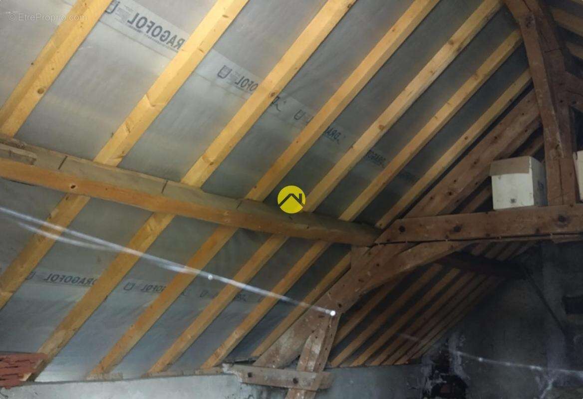 Maison à LE VEURDRE