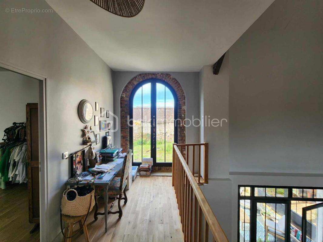 Magnifique Maison d’Exception avec Confort Moderne et Charme de l’Ancien ! - photo 4