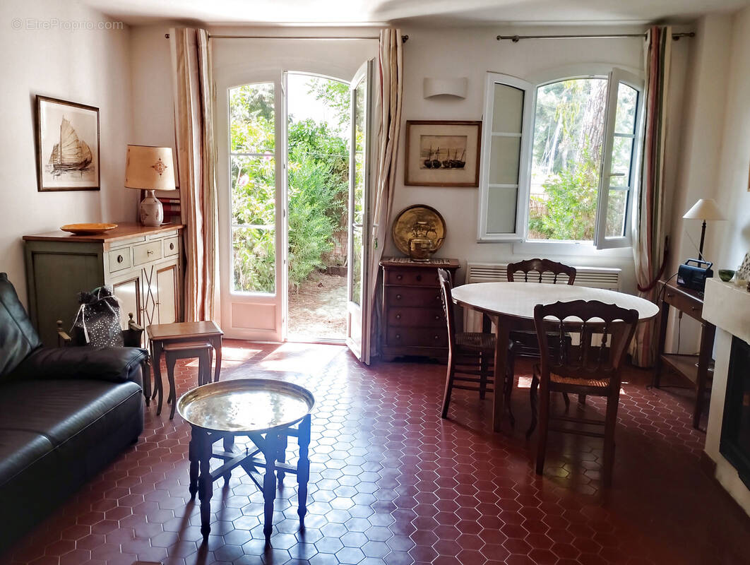 Maison à HYERES