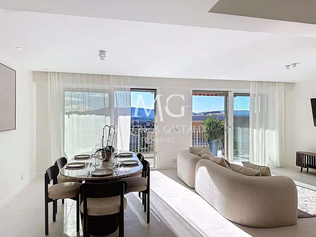 Appartement à LE CANNET