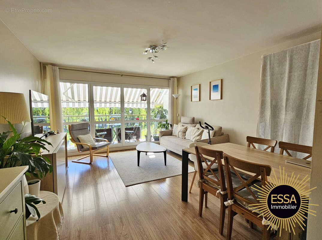 Appartement à NOISY-LE-ROI