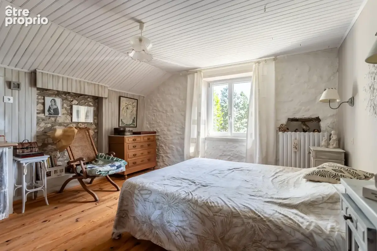 Maison de campagne avec piscine, annexe, dépendances et garage - photo 36