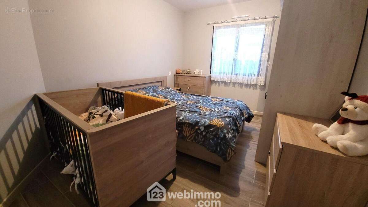 Spacieuses - Maison à LE BERNARD