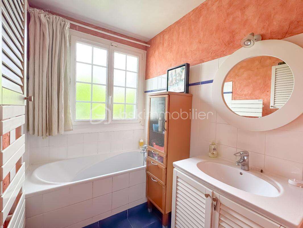 Maison à PONTAULT-COMBAULT