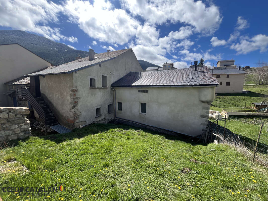 Maison à MATEMALE
