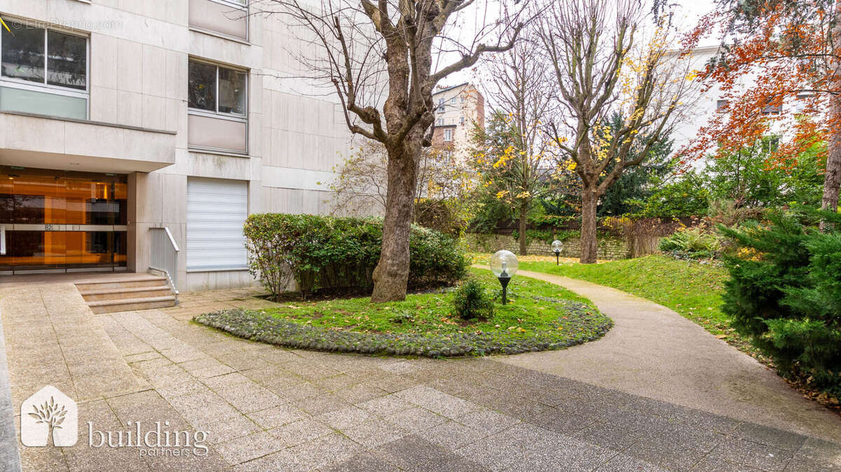 Appartement à NEUILLY-SUR-SEINE
