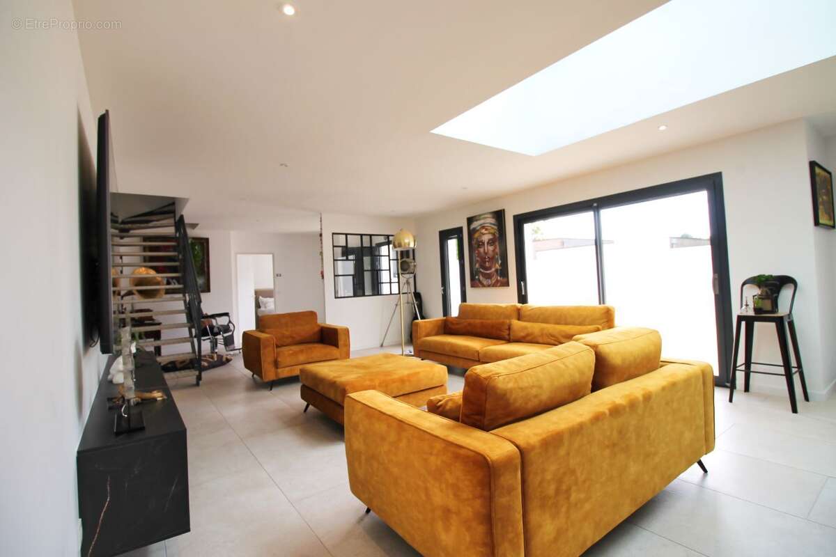 Maison à SAINT-SULPICE-DE-ROYAN