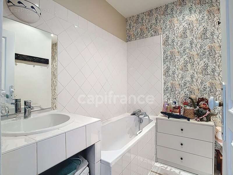 Maison à ASNIERES-SUR-SEINE