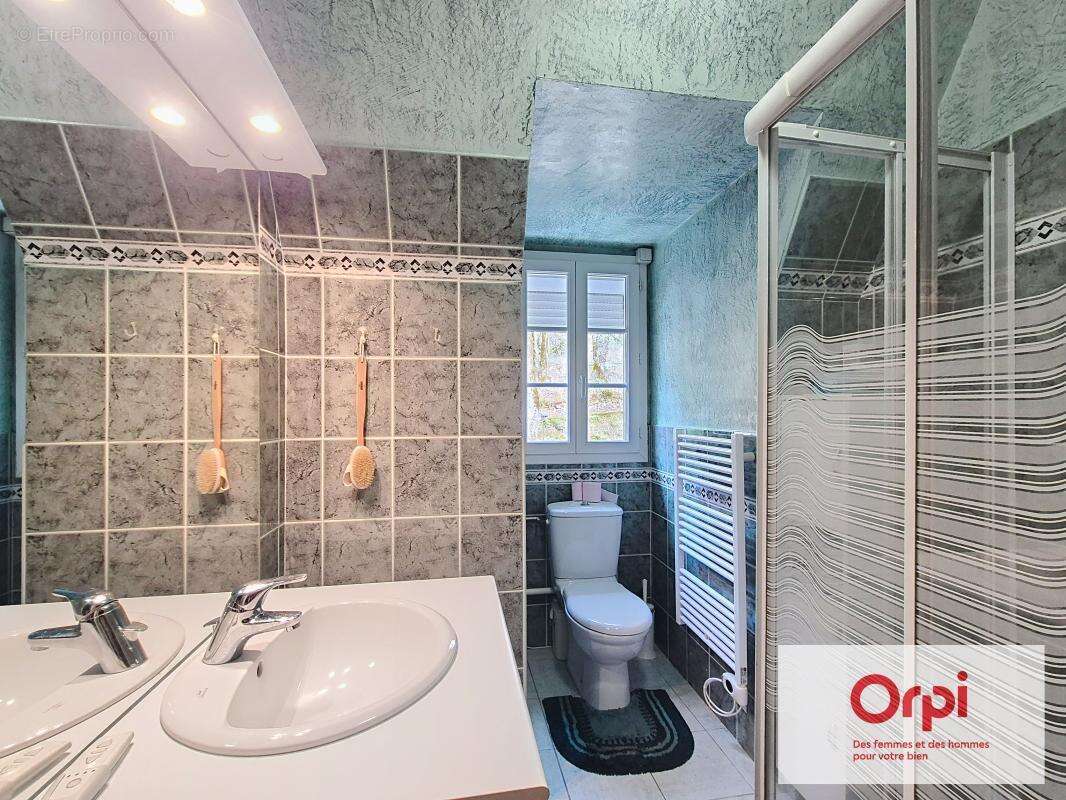 Maison à CONDAT-SUR-VEZERE