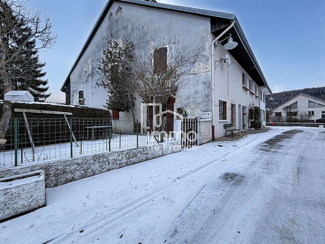 Maison à CHARIX