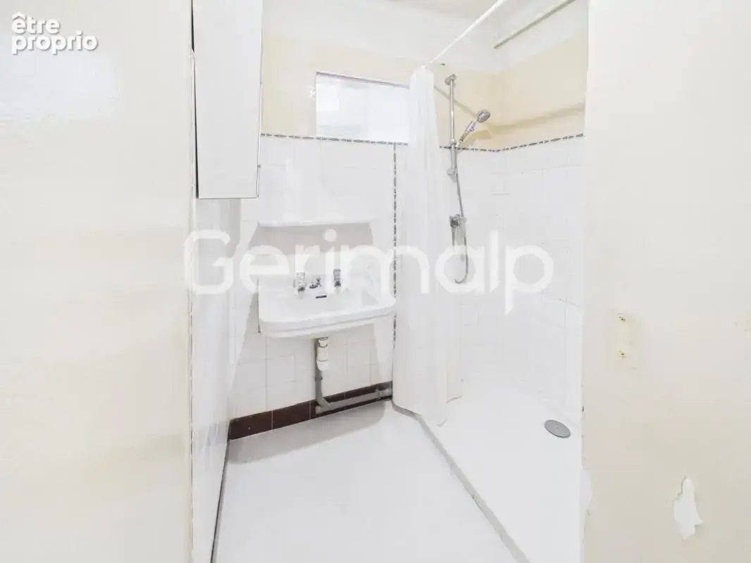 Vente - Appartement - 3 pièces + cuisine - 54 m² - 265 000 € - - photo 15