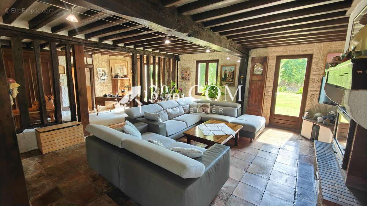 Maison à LUXEY
